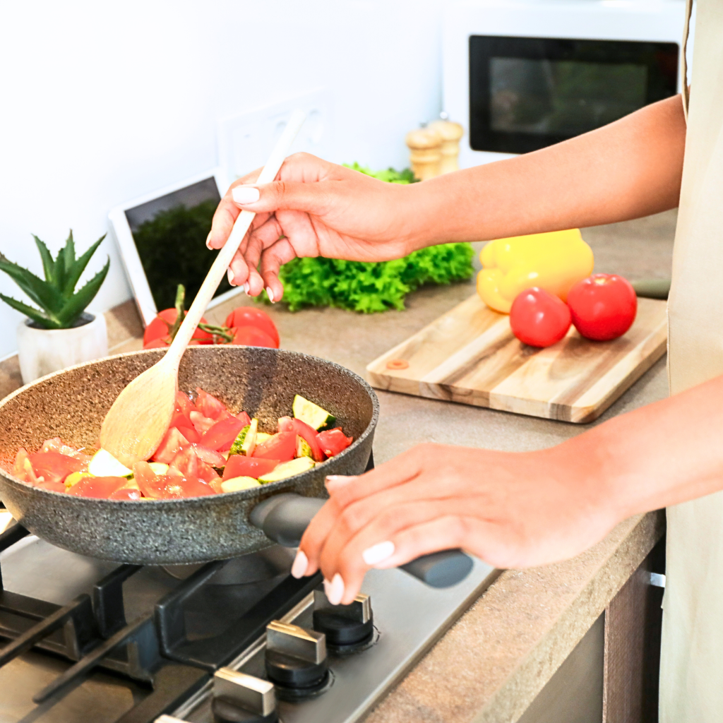 Developing a Better Relationship with Food, people unhappy with their food
beautifuleatsandthings.com