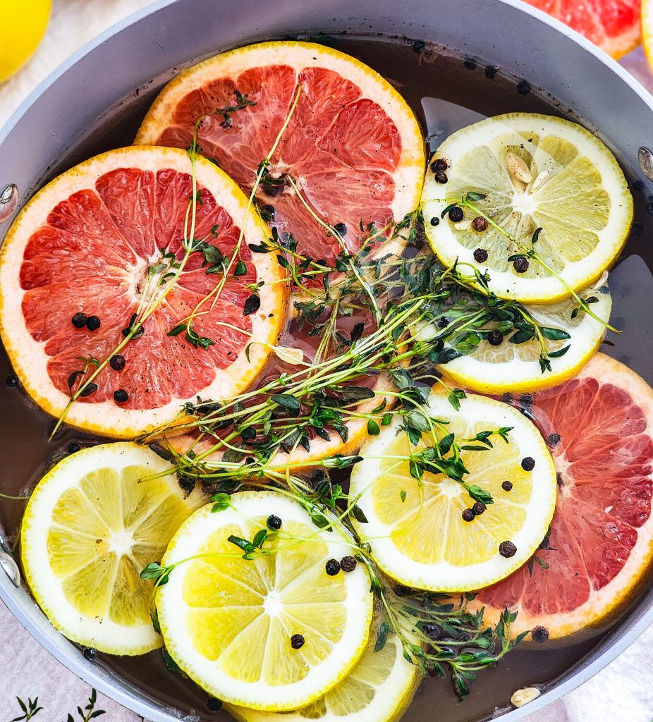 Making a spring simmer pot that smells like William Sonoma, with grapefruit, lemons, and thyme
beautifuleatsandthings.com