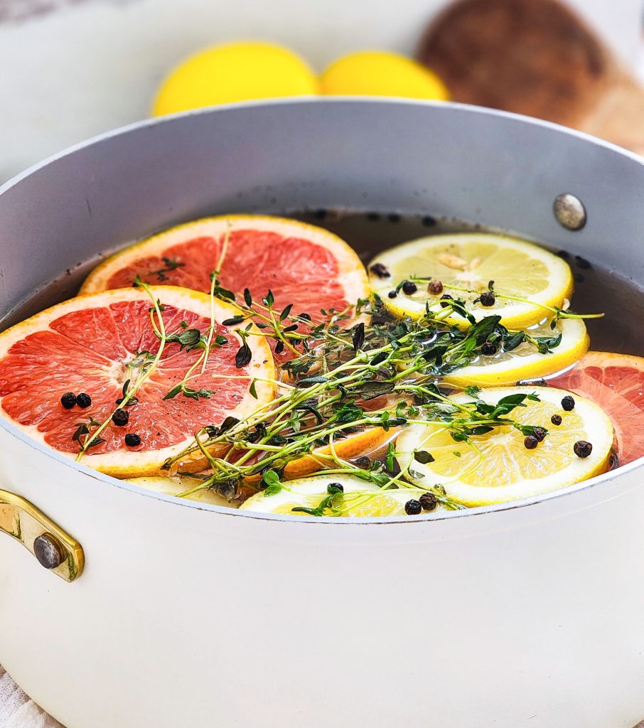 Making a spring simmer pot that smells like William Sonoma, with grapefruit, lemons, and thyme
beautifuleatsandthings.com