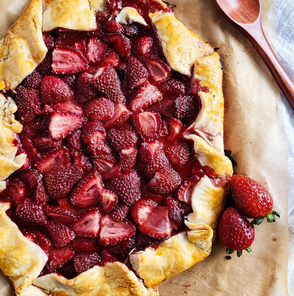 an easy strawberry galette made with refrigerated re-made pie crusts and fresh strawberries
beautifuleatsandthings.com