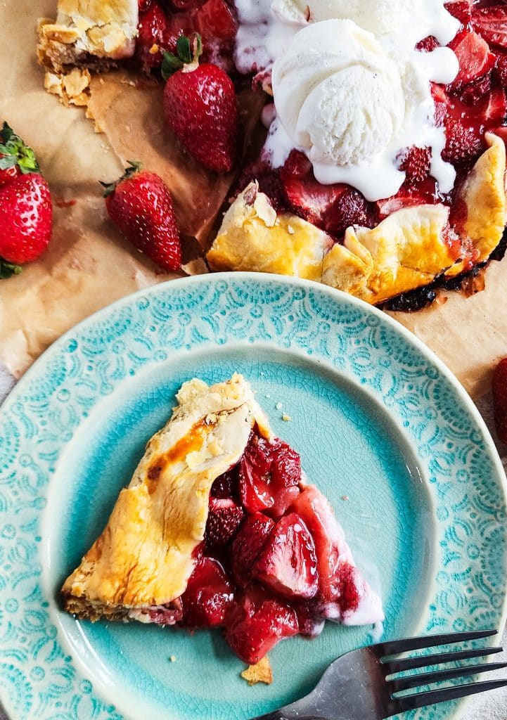 an easy strawberry galette made with refrigerated re-made pie crusts and fresh strawberries
beautifuleatsandthings.com