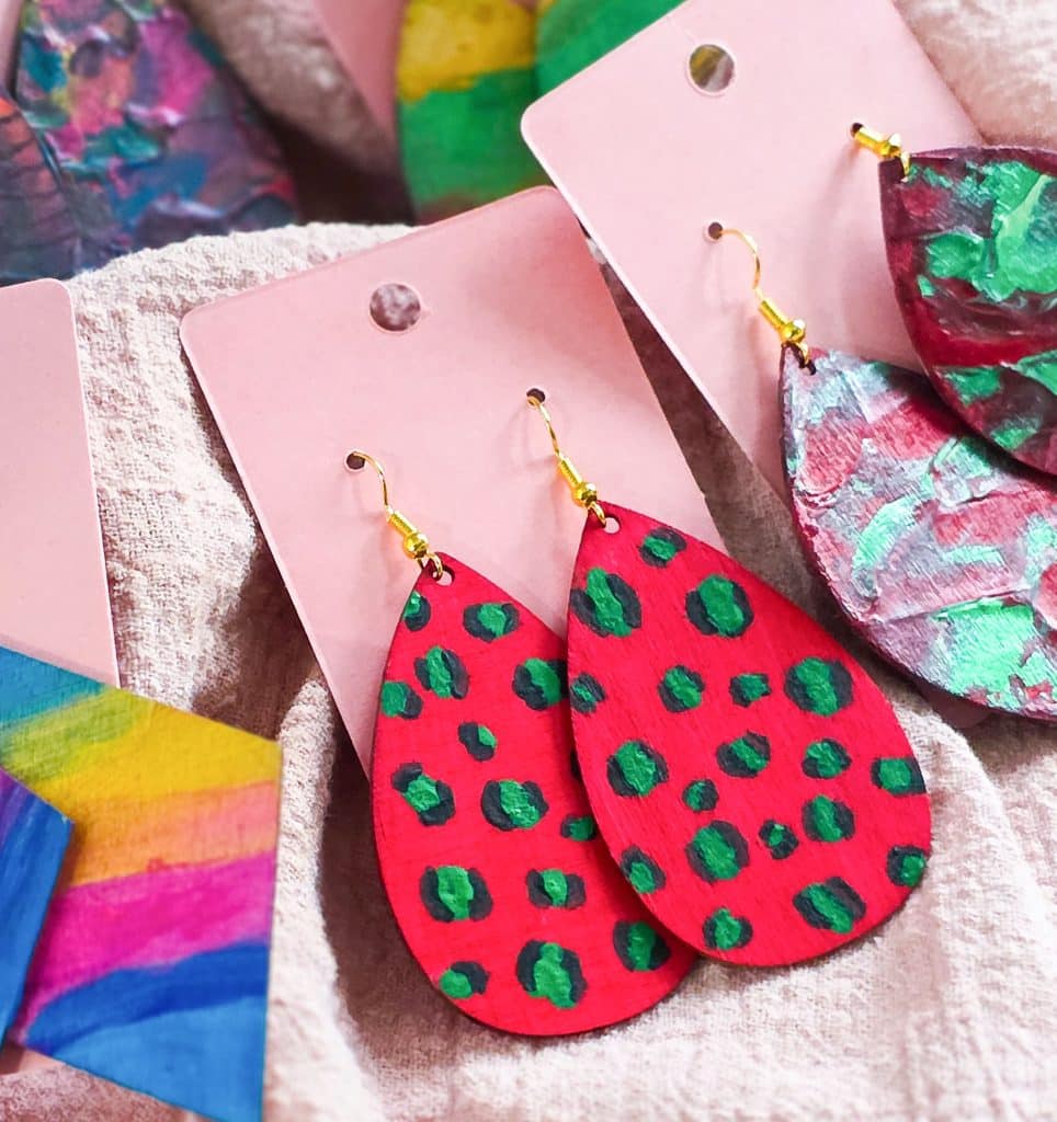 Step-by-Step Instructions to make your Own DIY Earrings, perfect for holiday gifts, teacher gifts beautifuleatsandthings.com