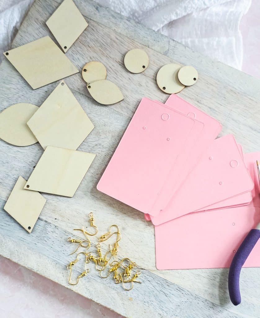 Step-by-Step Instructions to make your Own DIY Earrings, perfect for holiday gifts, teacher gifts
beautifuleatsandthings.com