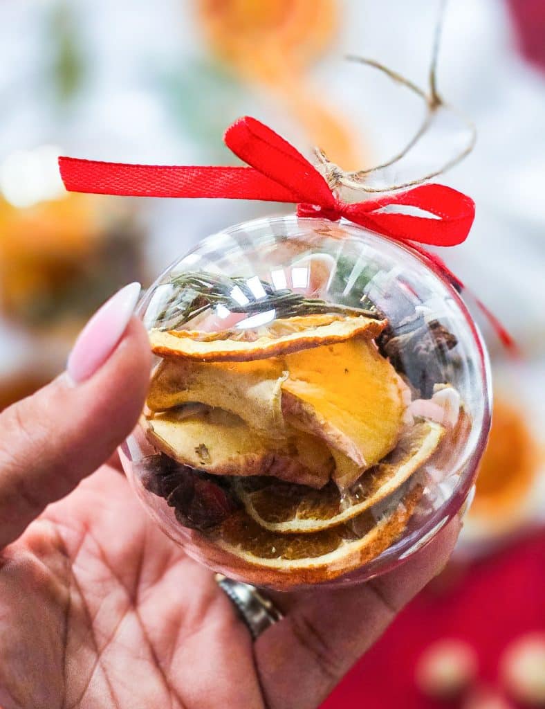 DIY Simmer Pot Ornaments - A Meaningful, Budget-Friendly Christmas Gift Made with Love for the holidays beautifuleatsandthings.com