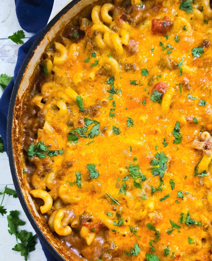 Creamy Chili Mac Recipe made in one-pot, one-skillet, with cream and cheese. It's budget-friendly, cheap, and healthy
beautifuleatsandthings.com